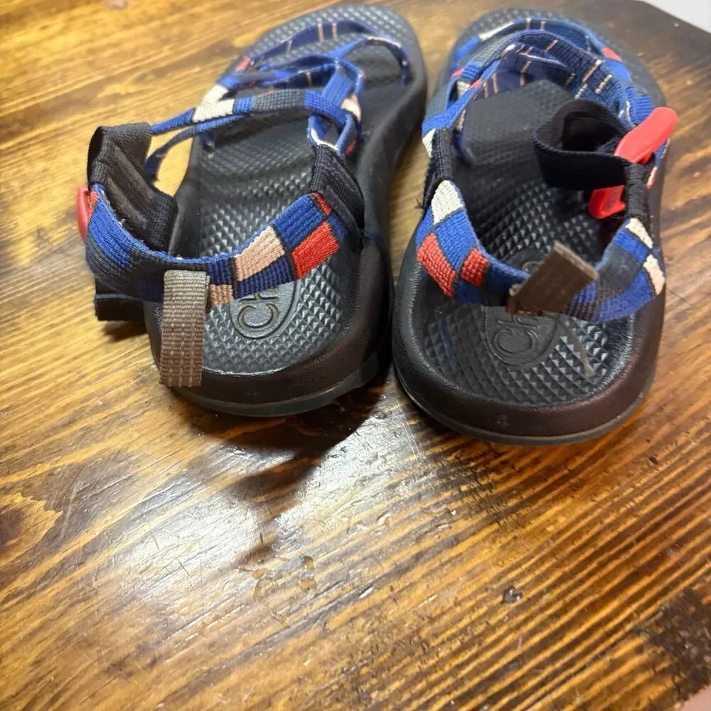 Chaco‎ Red And Blue Sandals Size 4